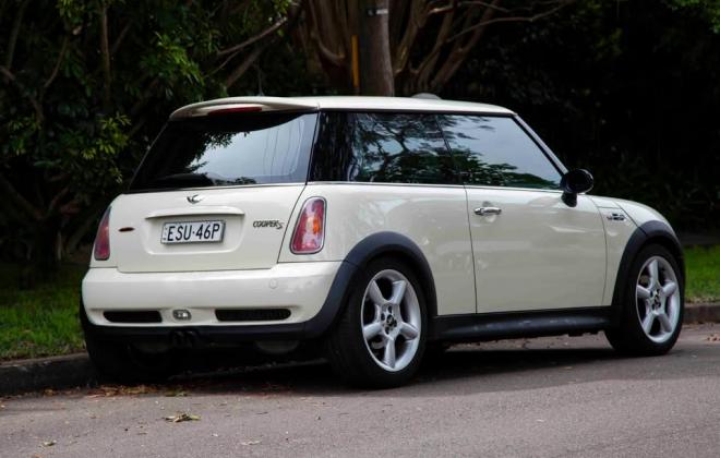 White JCW R53 Mini Cooper S 2004 (7).jpg