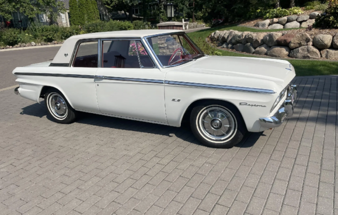 White Studebaker Daytona side view 1965.png