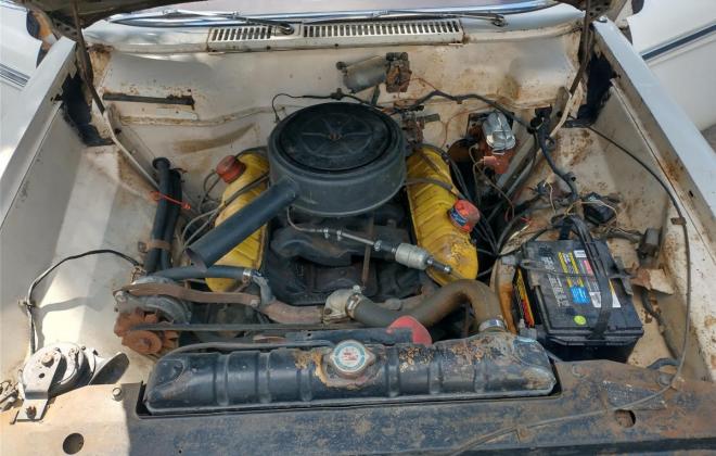 White rusty unrestored Studebaker Daytona convertible USA (10).jpg
