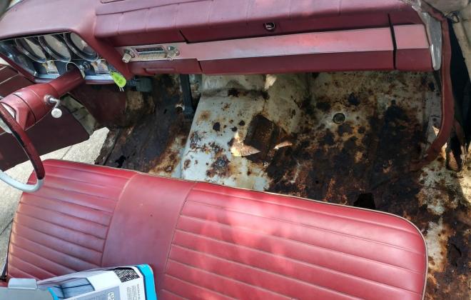 White rusty unrestored Studebaker Daytona convertible USA (12).jpg