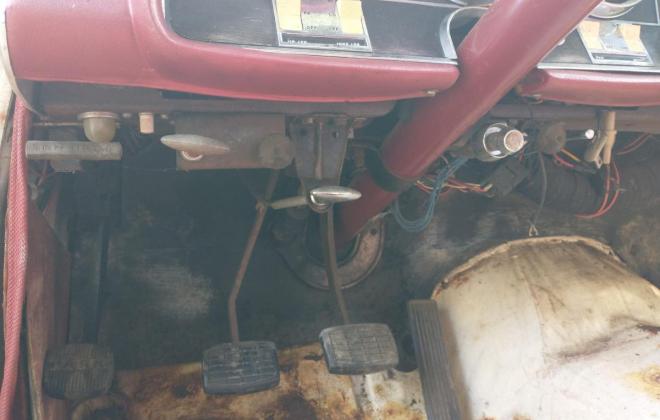 White rusty unrestored Studebaker Daytona convertible USA (6).jpg