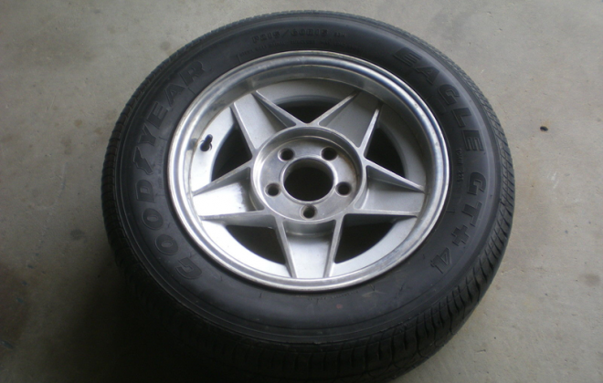 XD ESP Bathurst Globe 15 inch wheels (4).png