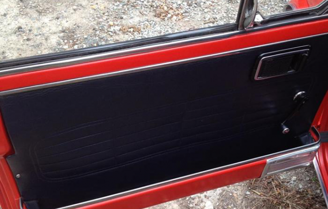 black interior trim door card Leyland Mini GT.png