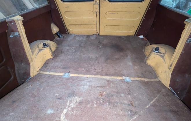 For sale 1974 Mini Clubman Estate van Australia (40).jpg