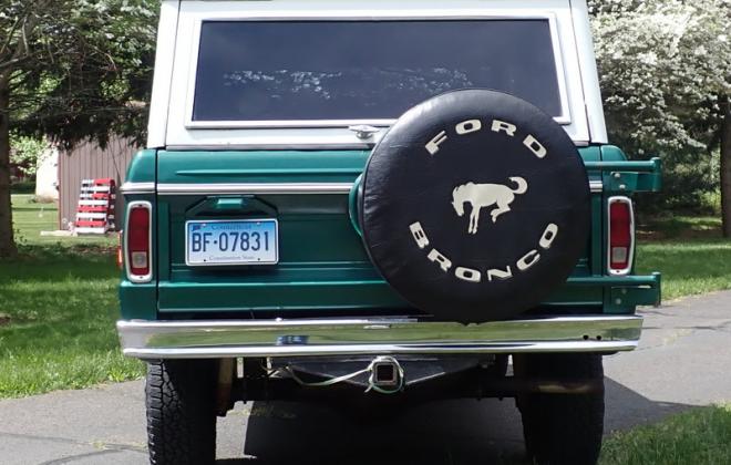 For sale 1977 Ford Bronco Sport Wagon green USA (6).jpg