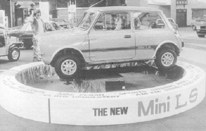 For sale Leyland Mini 1977 LS brochure and show car (2).jpg
