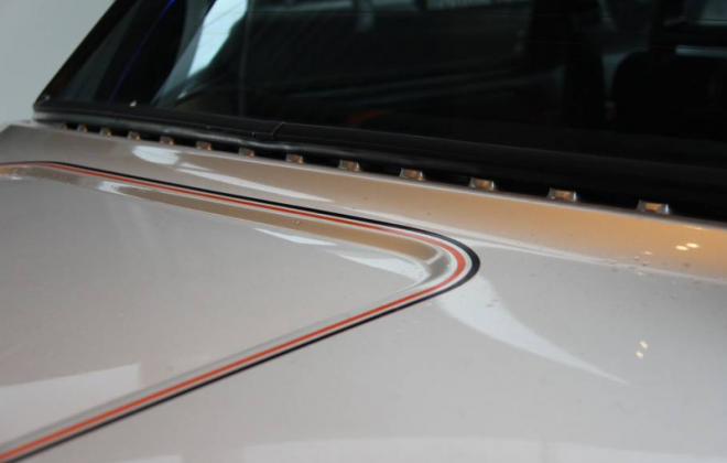 rear trunk lid stripes decals Volvo 242 GT.png