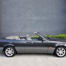 1993 Mercedes W124 E320 Cabriolet black on grey images (3).jpg