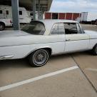 White Mercedes W111 250SE coupe white (6).jpg