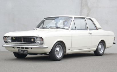 1968 Lotuc Ford Cortina Twin Cam MK2 white images (7).jpg