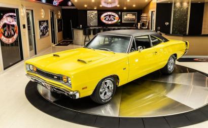 1969 Dodge Coronet Super Bee 383ci Yellow for sale USA (1).jpg