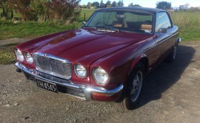 1976 Jaguar XJC Black on Maroon paint coupe restored images (1).jpg