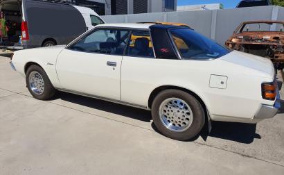 1978 Mitsubishi Scorpion white Dodge Challenger coupe (1).jpg