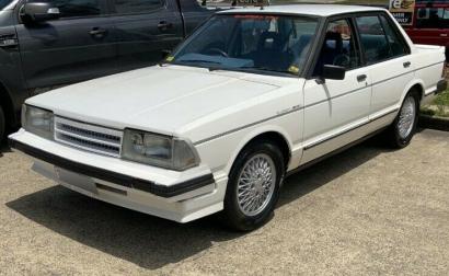 1982 Nissan Bluebird TR-X White Australia (1).jpg