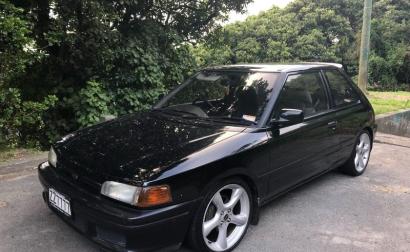 1990 Mazda GT-X Familia Turbo hatch black paint images (10).jpg