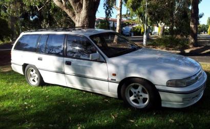 1992 VP Sport wagon HSV white number 39 (2).jpg
