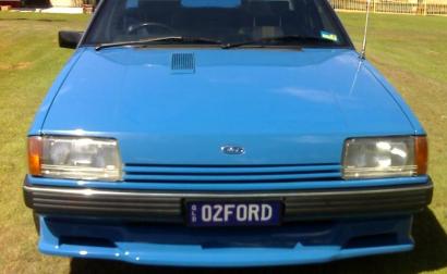 Ford Falcon XE Dick Johnson Grand Prix Turbo 1983 car number 2 (5).jpg