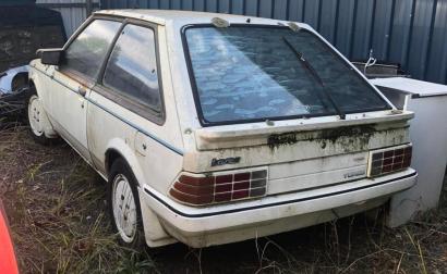 Ford Laser KB Turbo White Lightning 3-door hatch Victoria (1).jpg