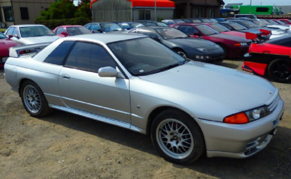 R32 GTR V-Spec II silver 1994 front side 4.png