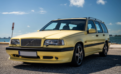 Volvo T5-R yellpw 5 speed for sale USA (4).png