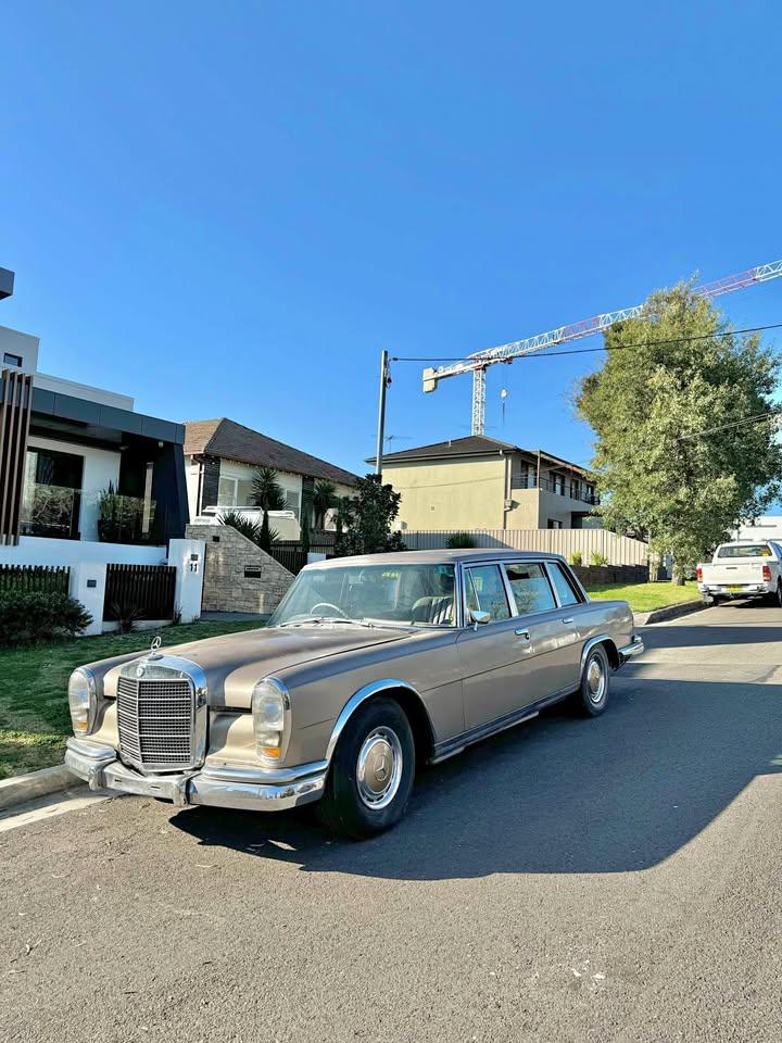 Australian delivered W100 1969 Mercedes Grosser 600 SWB limousine Sydney (1).jpg